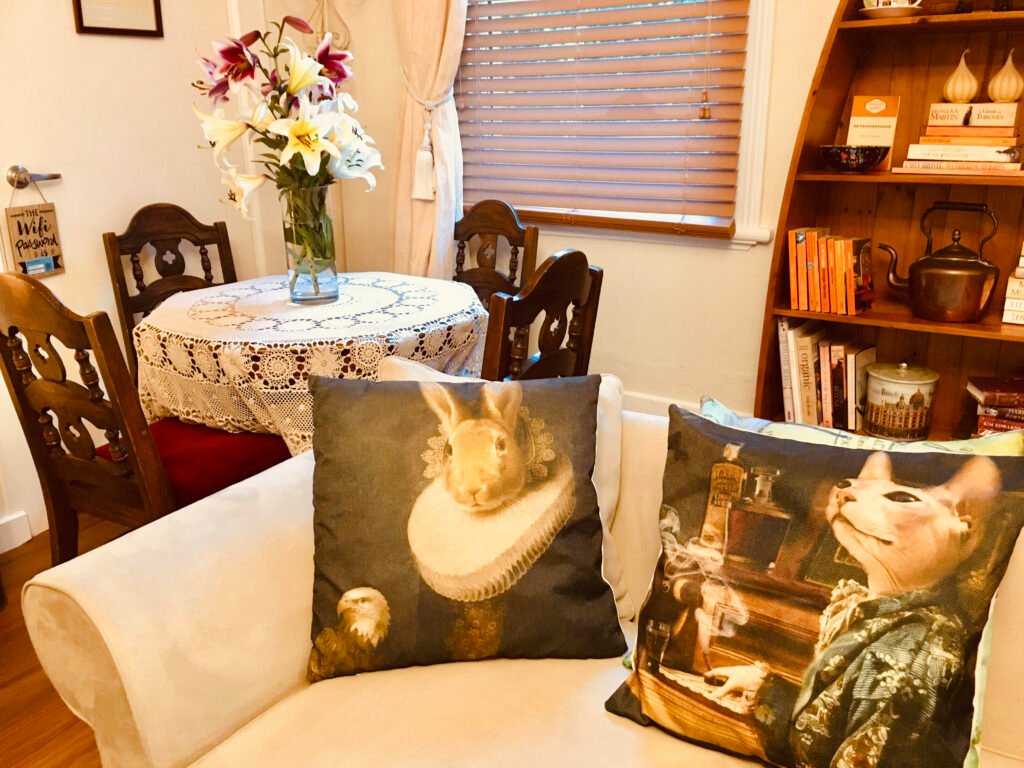 Bonney's Inn apartment comes with a dining room table with four chairs and some quirky touches to make you feel at home